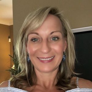 Meet your Posher, Melisa